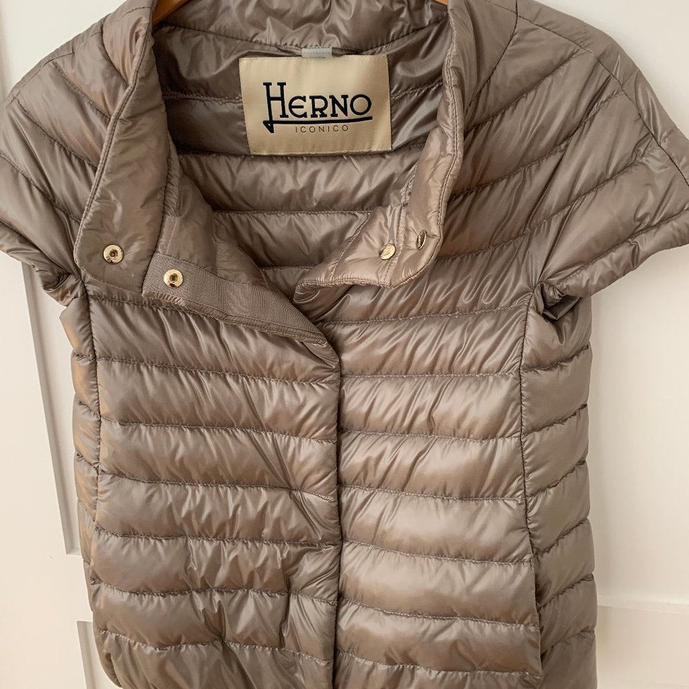Henro Gayla Greta Ultrlight Down Vest, size 2 - Picture 1 of 3